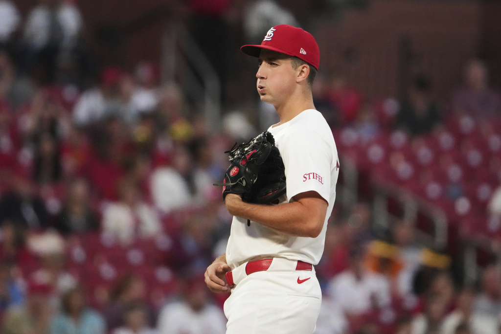 St. Louis Cardinals starting pitcher Michael McGreevy pauses on the mound after giving up a two-run home run to Pittsburgh Pirates' Bryan Reynolds during the third inning of a baseball game Monday, Aug. 25, 2025, in St. Louis. (AP Photo/Jeff Roberson)