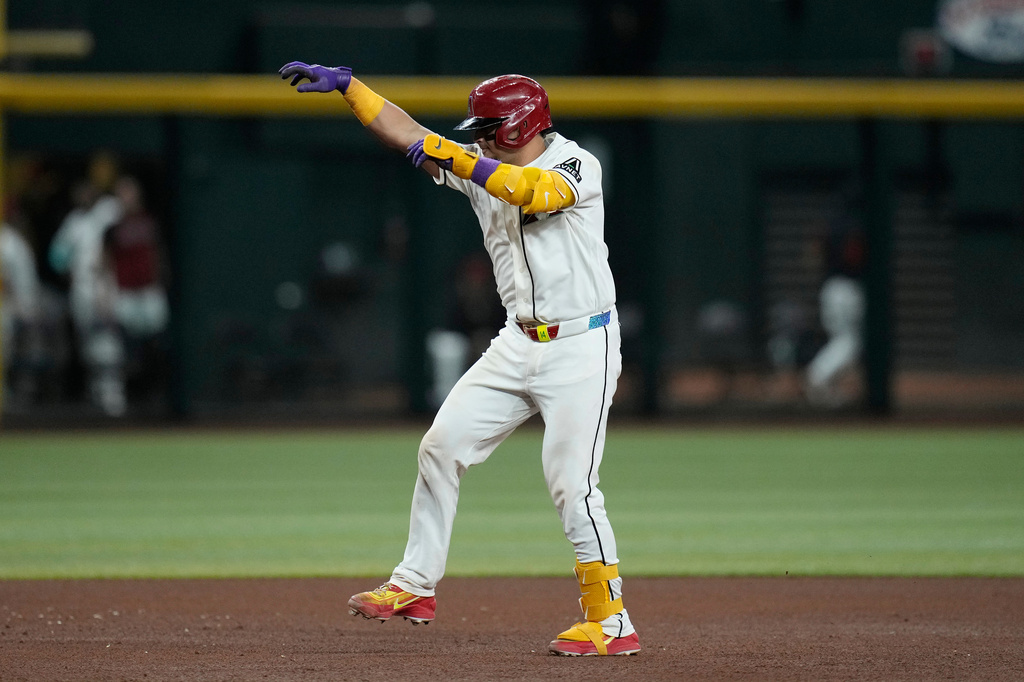 Arizona Diamondbacks' Gabriel Moreno rounds the bases after hitting a home run against the Miami Marlins during the fifth inning of a baseball game, Wednesday, Sept. 16, 2026, in Phoenix. (AP Photo/Ross D. Franklin)
