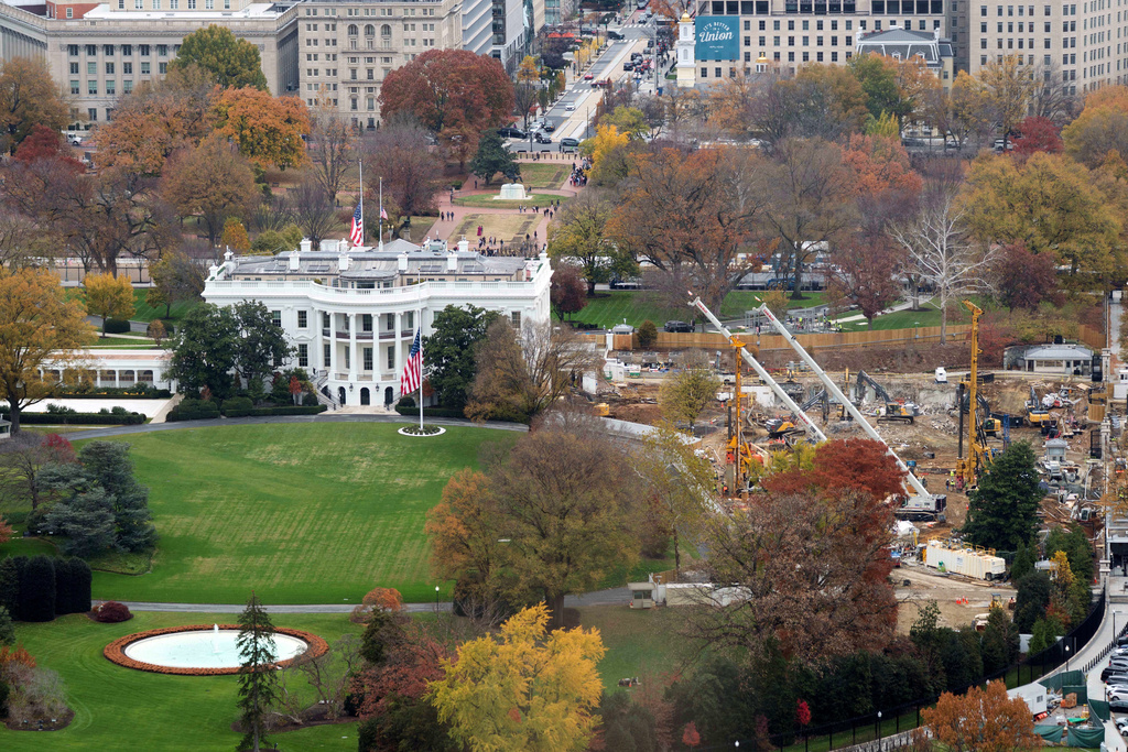 Work continues on the construction of the ballroom at the White House, Wednesday, Nov. 19, 2025, in Washington, where the East Wing once stood. (AP Photo/Jose Luis Magana)