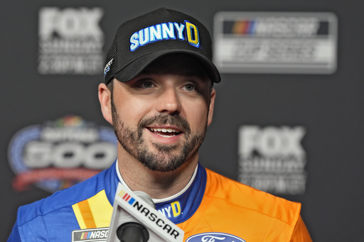 NASCAR driver Josh Berry has a spot in the Daytona 500 but could have had Taylor Swift's autograph - Vimarsana News