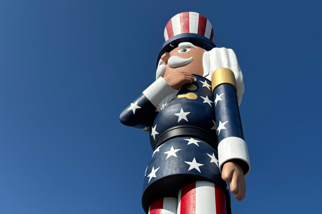 Verne the Patriot, a nutcracker sculpture, is unveiled in Luverne, Minn., Saturday, July 18, 2026. (AP Photo/Sarah Raza)