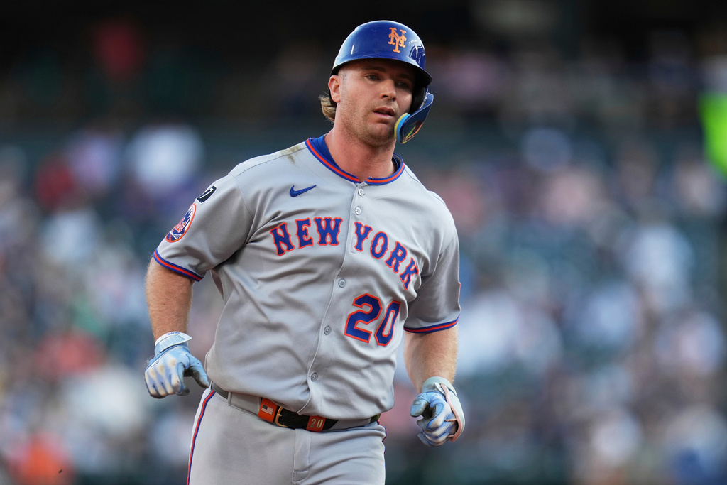 FILE - New York Mets' Pete Alonso runs the bases after hitting a solo home run during the first inning of a baseball game against the Detroit Tigers, Tuesday, Sept. 2, 2025, in Detroit. (AP Photo/Ryan Sun, File)