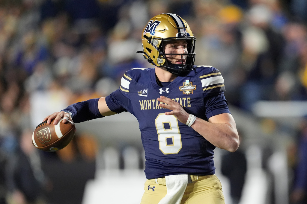 FILE - Montana State quarterback Justin Lamson warms up before the FCS Championship NCAA college football game in Nashville, Tenn., Jan. 5, 2026. (AP Photo/George Walker IV, File)