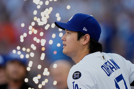 Los Angeles Dodgers' Shohei Ohtani is introduced before Game 3 of baseball's World Series against the Toronto Blue Jays, Monday, Oct. 27, 2025, in Los Angeles. (AP Photo/Brynn Anderson) Los Angeles Dodgers' Shohei Ohtani is introduced before Game 3 of baseball's World Series against the Toronto Blue Jays, Monday, Oct. 27, 2025, in Los Angeles. (AP Photo/Brynn Anderson)