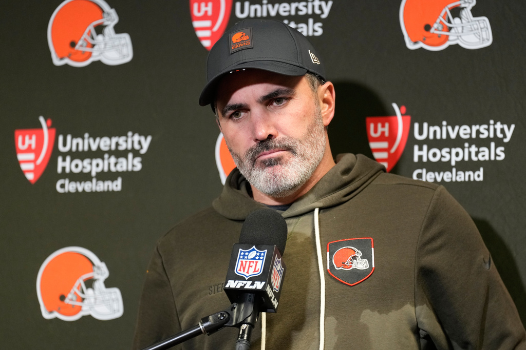 Cleveland Browns head coach Kevin Stefanski speaks during a news conference after the Browns were defeated by the New York Jets in an NFL football game, Sunday, Nov. 9, 2025, in East Rutherford, N.J. (AP Photo/Seth Wenig)