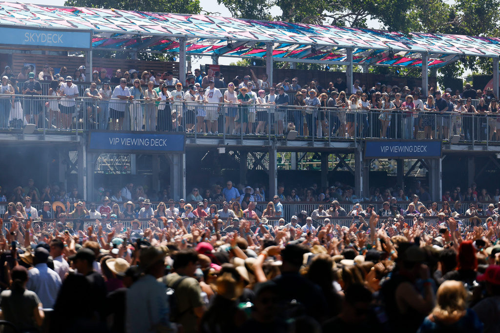 Crowds move between stages during the first day of the BottleRock Music Festival held at the Napa Valley Expo in Napa, Calif., Friday, May 22, 2026. (Jessica Christian/San Francisco Chronicle via AP)