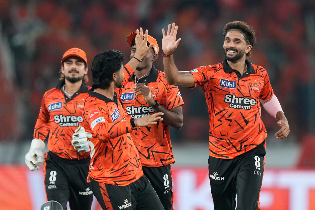 Sunrisers Hyderabad's Nitish Kumar Reddy celebrates the wicket of Punjab Kings' Prabhsimran Singh with teammates during the Indian Premier League cricket match between Sunrisers Hyderabad and Punjab Kings in Hyderabad, India, Wednesday, May 6, 2026. (AP Photo/Mahesh Kumar A.)
