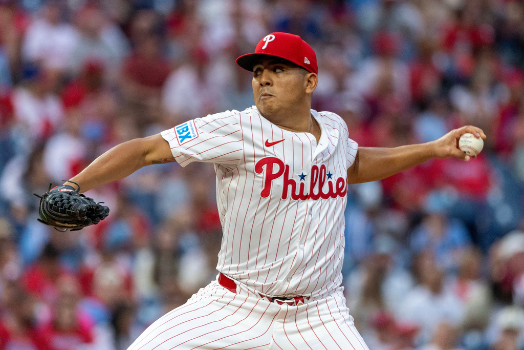 FILE - Philadelphia Phillies starting pitcher Ranger Suárez throws during the first inning of a baseball game against the Minnesota Twins, Saturday, Sept. 27, 2025, in Philadelphia. (AP Photo/Laurence Kesterson, File)