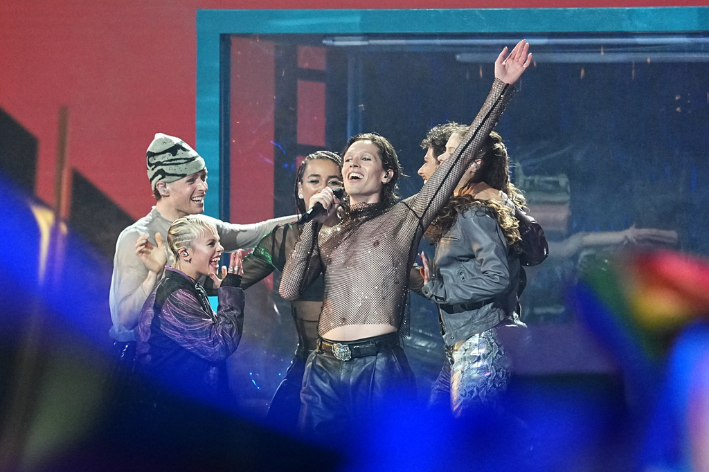 Soren Torpegaard Lund from Denmark performs the song "For Vi Gar Hjem" during the Grand Final of the 70th Eurovision Song Contest in Vienna, Austria, Saturday, May 16, 2026. (AP Photo/Martin Meissner)