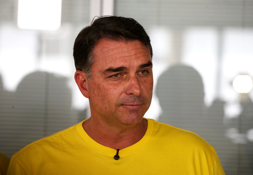 Opposition presidential candidate Sen. Flavio Bolsonaro attends a news conference after visiting a Honda motorcycle factory in the Manaus Free Trade Zone during a campaign event in Manaus, Amazonas state, Brazil, Friday, Sept. 11, 2026. (AP Photo/Edmar Barros)