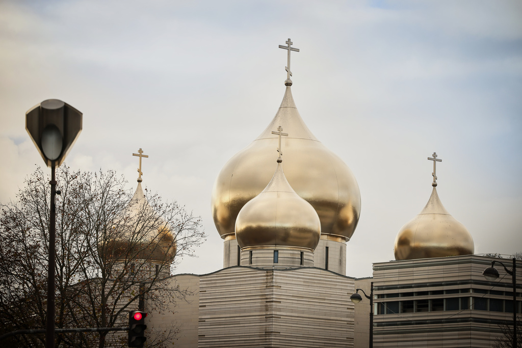 Parts of the Holy-Trinity Russian orthodox Cathedral and the adjoining culture center, right, are seen in Paris, Wednesday, Nov. 26, 2025. (AP Photo/Thomas Padilla)