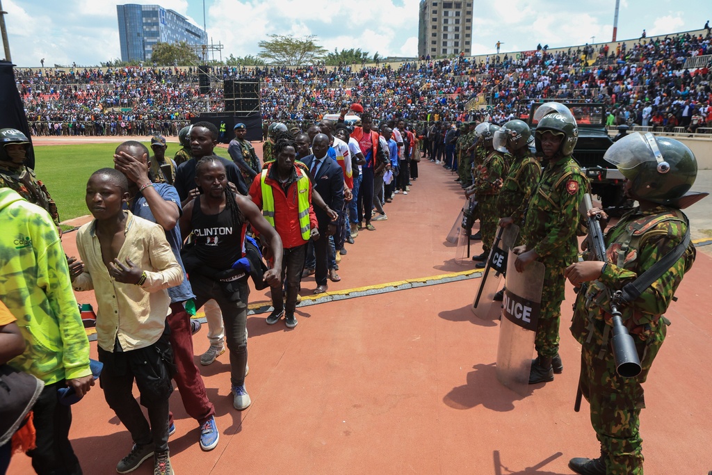 People lineup to pay their respects to former Kenya prime minister Raila Odinga at Nyayo National Stadium in Nairobi, Kenya, Friday, Oct. 17, 2025. (AP Photo/Andrew Kasuku)