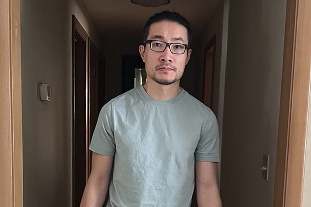 Chinese national Guan Heng, 38, shown, Wednesday, Feb. 4, 2025 in Binghamton, New York, has been released from federal detention, nearly one week after an immigration court granted him asylum because the court ruled the man had a well-founded fear of persecution if sent back to China after exposing human rights abuses there. (AP Photo/Luo Yun)