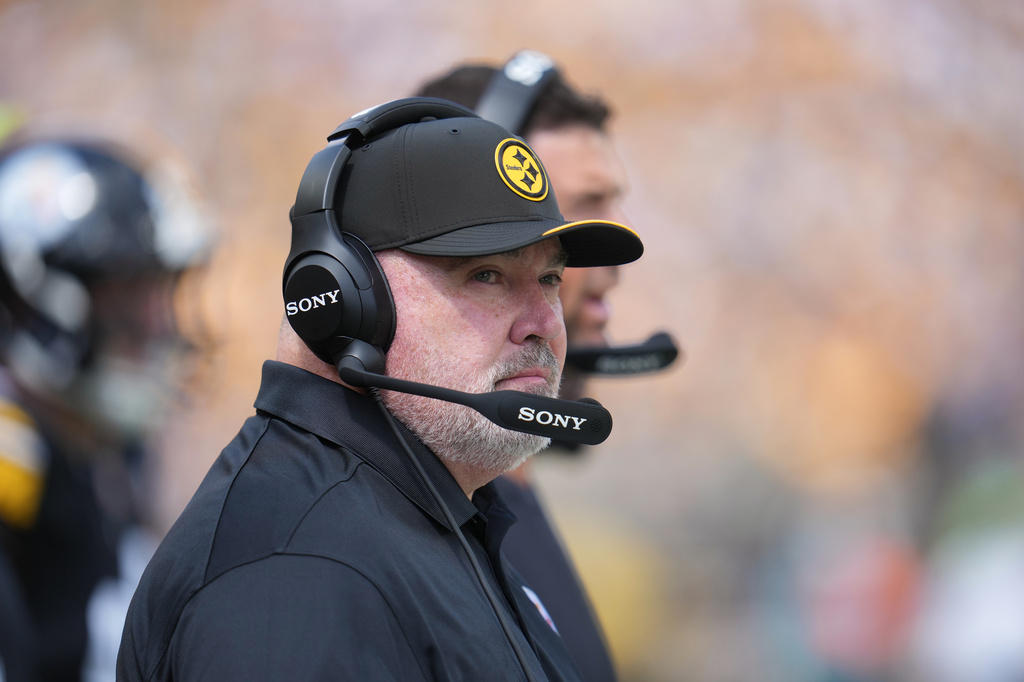 Pittsburgh Steelers head coach Mike McCarthy runs calls on the sideline during an NFL football game against the Atlanta Falcons, Sunday, Sept. 13, 2026, in Pittsburgh. (AP Photo/Gene J. Puskar)