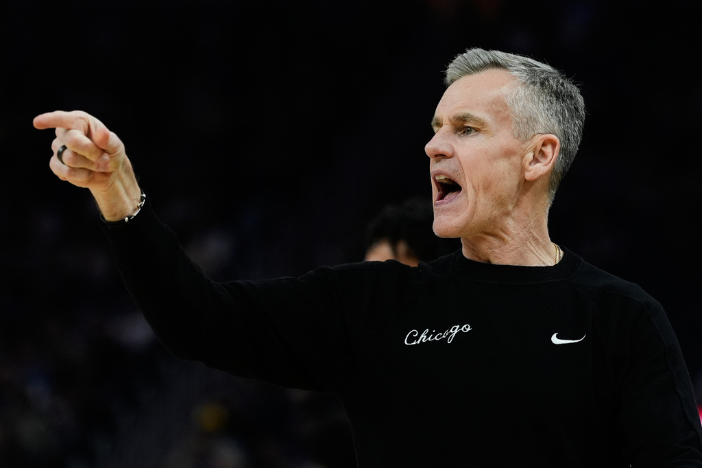FILE - Chicago Bulls head coach Billy Donovan reacts during the first half of an NBA basketball game against the Golden State Warriors, March 10, 2026, in San Francisco. (AP Photo/Godofredo A. Vásquez, File)