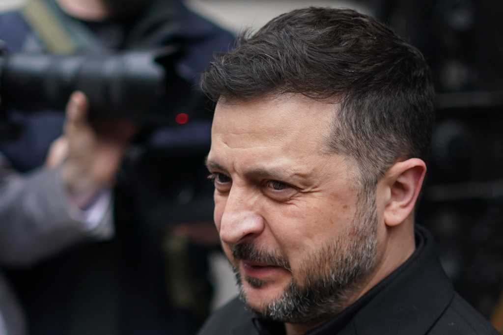 The President of Ukraine, Volodymyr Zelenskyy arrives for a meeting with the leaders of Britain, France and Germany in Downing Street in London, Sunday, June 7, 2026. (AP Photo/Alberto Pezzali)