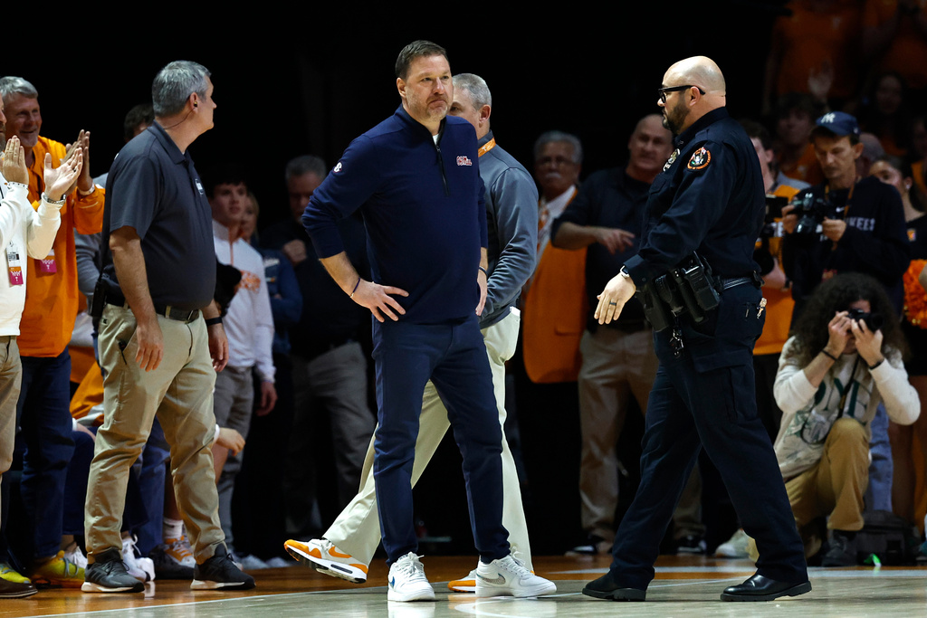 Mississippi head coach Chris Beard looks at officials after being ejected during the second half of an NCAA college basketball game against Tennessee, Tuesday, Feb. 3, 2026, in Knoxville, Tenn. (AP Photo/Wade Payne)