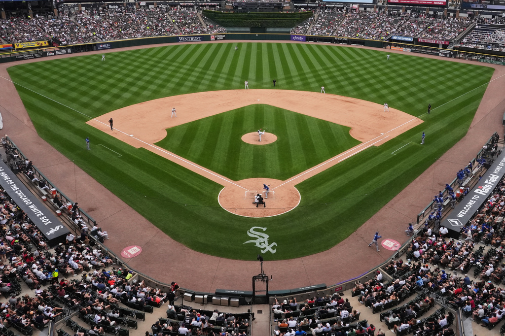 Chicago White Sox relief pitcher Bryan Hudson throws against the Kansas City Royals during the seventh inning of a baseball game in Chicago, Sunday, June 28, 2026. (AP Photo/Nam Y. Huh)