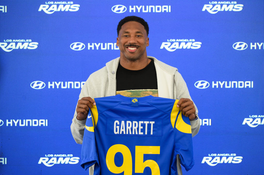 Los Angeles Rams defensive end Myles Garrett pose for a photo during a press conference following the NFL football team's practice, Tuesday, June 2, 2026, in Woodland Hills, Calif. (AP Photo/Kyusung Gong)