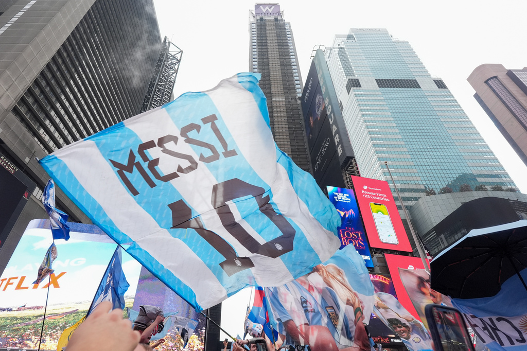 Argentina fans gather for a rally on the eve of the World Cup final soccer match in New York's Times Square, Saturday, July 18, 2026 (AP Photo/Frank Franklin II)