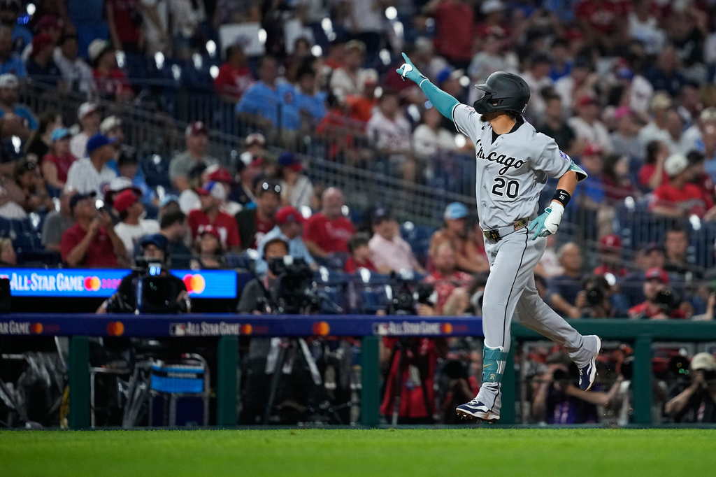 Chicago White Sox's Miguel Vargas celebrates as he rounds the bases after hitting a home run against Los Angeles Dodgers' Justin Wrobleski in the eighth inning during the MLB baseball All-Star Game between the American League and National League, Tuesday, July 14, 2026, in Philadelphia. (AP Photo/Matt Slocum)