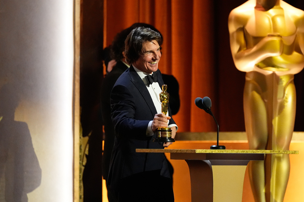 Tom Cruise receives an Academy honorary award during the 16th Governors Awards on Sunday, Nov. 16, 2025, at The Ray Dolby Ballroom in Los Angeles. (AP Photo/Chris Pizzello)