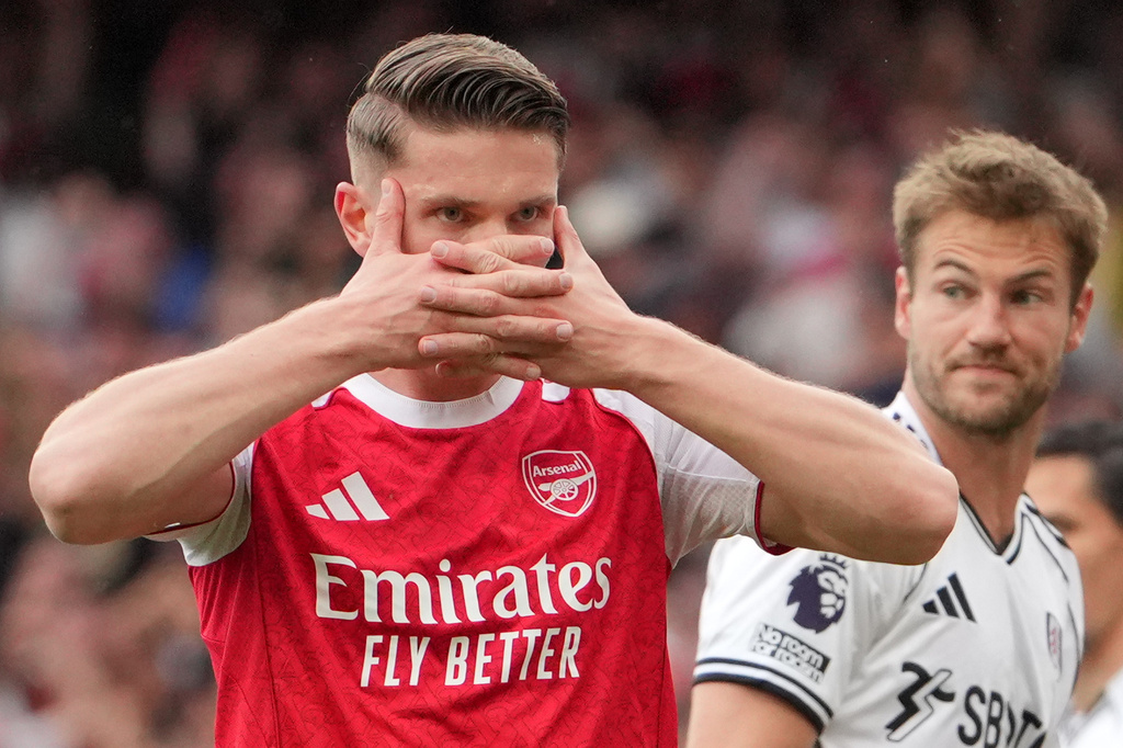Arsenal's Viktor Gyoekeres celebrates after scoring his side's opening goal during the English Premier League soccer match between Arsenal and Fulham in London, England, Saturday, May 2, 2026. (AP Photo/Kin Cheung)