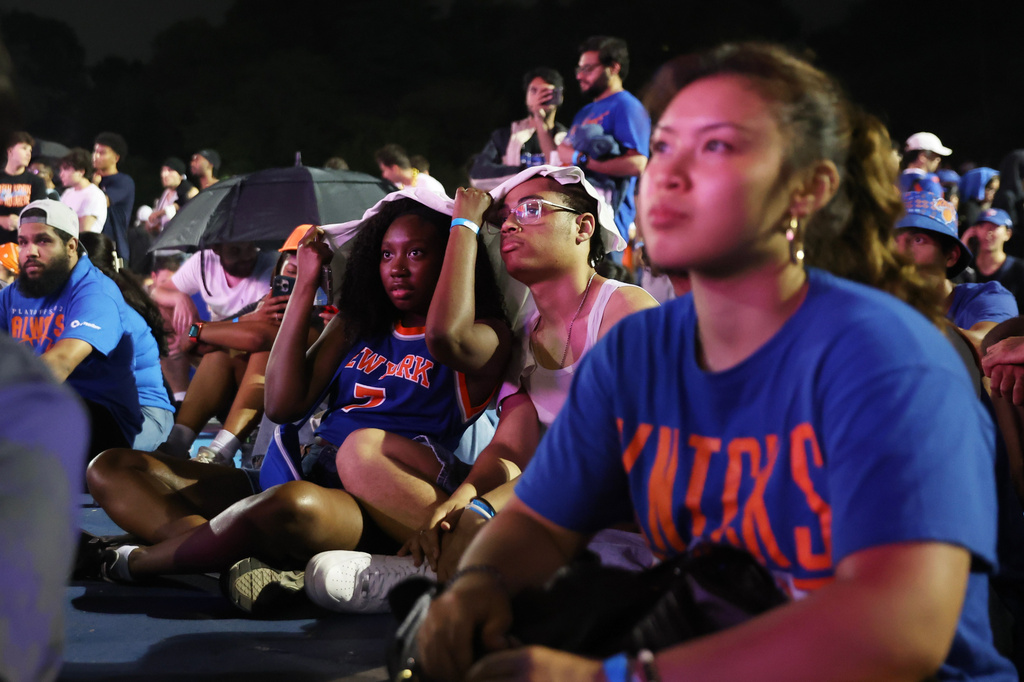 Knicks fans gather for a watch party inside Central Park for Game 4 of the NBA Finals between the New York Knicks and the San Antonio Spurs, Wednesday, June 10, 2026, in New York. (AP Photo/Heather Khalifa)