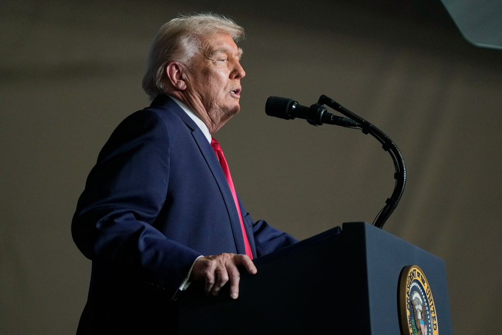 President Donald Trump speaks during an event at the Horizon Events Center in Clive, Iowa, Tuesday, Jan. 27, 2026. (AP Photo/Mark Schiefelbein)
