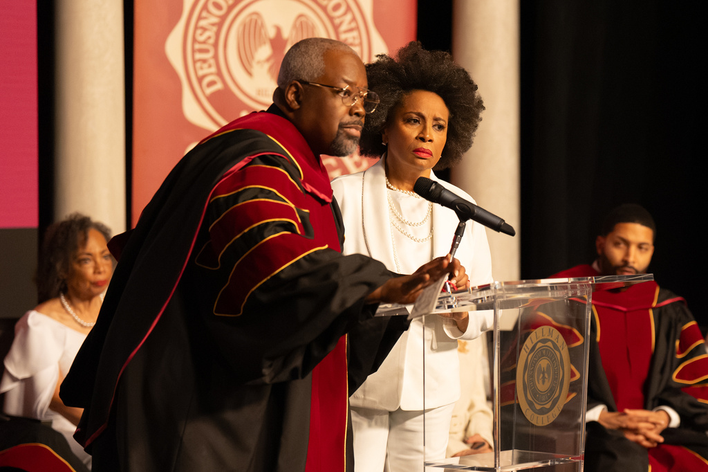 This image released by Netflix shows Kadeem Hardison, left, and Jenifer Lewis in a scene from "A Different World." (Quantrell Colbert/Netflix via AP)