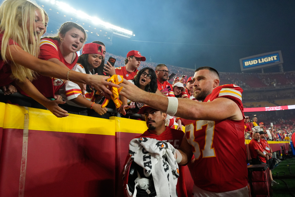Kansas City Chiefs tight end Travis Kelce heads to the locker room following an NFL football game against the Indianapolis Colts Sunday, Sept. 20, 2026, in Kansas City, Mo. (AP Photo/Charlie Riedel)