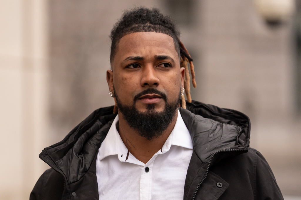 Cleveland Guardians' Emmanuel Clase arrives at Brooklyn federal court, Wednesday, Feb. 18, 2026, in New York. (AP Photo/Yuki Iwamura)