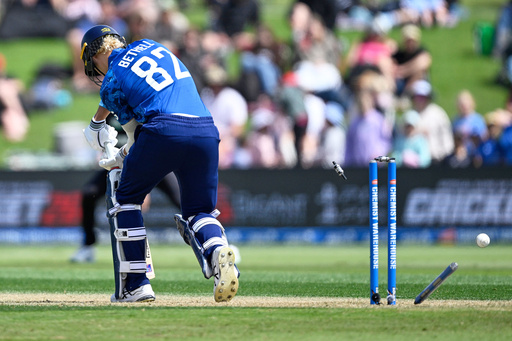 England batsman Jacob Bethell is out bowled by New Zealand's Zak Foulkes during the One Day international cricket match between New Zealand and England in Mt Maunganui, New Zealand, Sunday, Oct.26, 2025. (Andrew Cornaga/Photosport via AP) England batsman Jacob Bethell is out bowled by New Zealand's Zak Foulkes during the One Day international cricket match between New Zealand and England in Mt Maunganui, New Zealand, Sunday, Oct.26, 2025. (Andrew Cornaga/Photosport via AP)