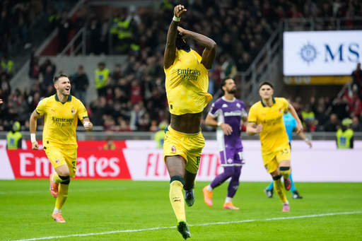 AC Milan's Rafael Leao celebrates scoring his side's 2nd goal from the penalty spot during a Serie A soccer match between AC Milan and Fiorentina in Milan, Italy, Sunday, Oct. 19, 2025. (AP Photo/Luca Bruno) AC Milan's Rafael Leao celebrates scoring his side's 2nd goal from the penalty spot during a Serie A soccer match between AC Milan and Fiorentina in Milan, Italy, Sunday, Oct. 19, 2025. (AP Photo/Luca Bruno)