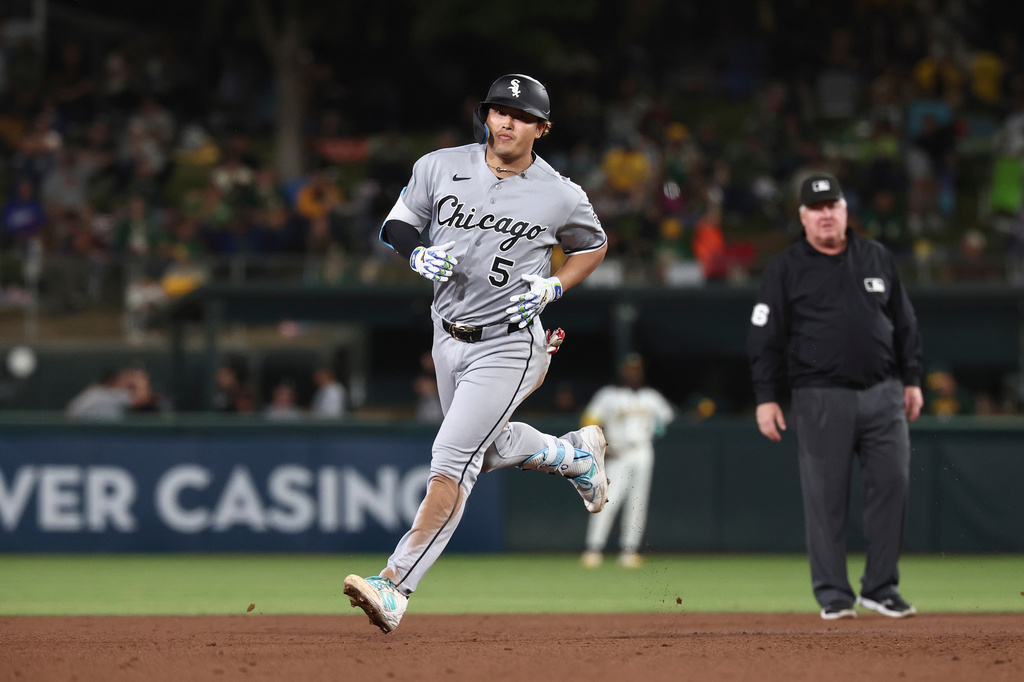 Chicago White Sox's Munetaka Murakami runs the bases after hitting a grand slam during the seventh inning of a baseball game against the Athletics Friday, April 17, 2026, in West Sacramento, Calif. (AP Photo/Sara Nevis)