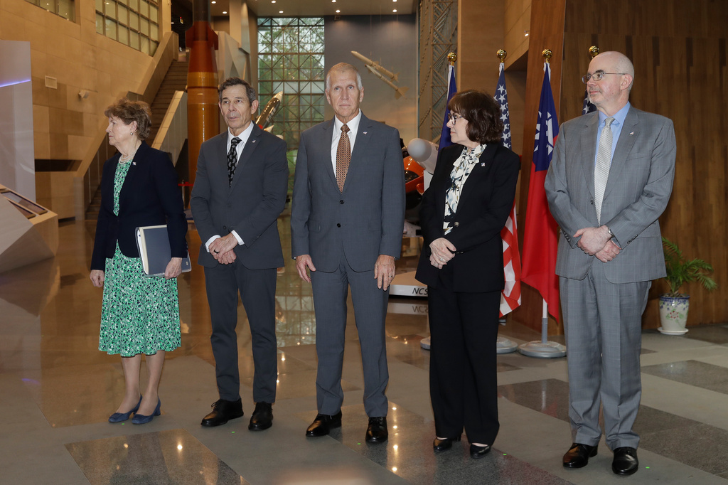 US Sen. Jeanne Shaheen, from left, John Curtis, Thom Tillis, Jacky Rosen and AIT (American Institute in Taiwan) Director Raymond Greene visit the National Chung-Shan Institute of Science and Technology (NCSIST) in Taoyuan City, Northern Taiwan, Monday, March 30, 2026. (AP Photo/Chiang Ying-ying)
