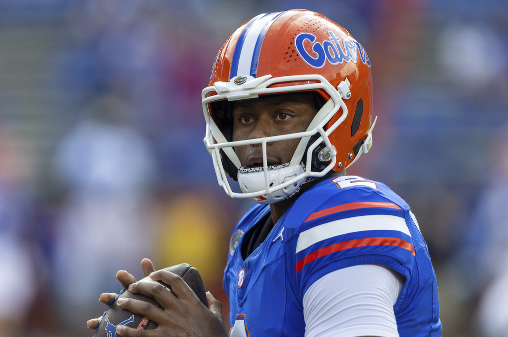 Florida quarterback DJ Lagway warms up before an NCAA college football game against LIU Brooklyn, Saturday, Aug. 30, 2025, in Gainesville, Fla. (AP Photo/Alan Youngblood)