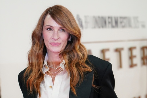 Julia Roberts poses for photographers upon arrival at the premiere of the film "After The Hunt" during the London film festival, in London, Saturday, Oct. 11, 2025. (Photo by Alberto Pezzali/Invision/AP) Julia Roberts poses for photographers upon arrival at the premiere of the film "After The Hunt" during the London film festival, in London, Saturday, Oct. 11, 2025. (Photo by Alberto Pezzali/Invision/AP)