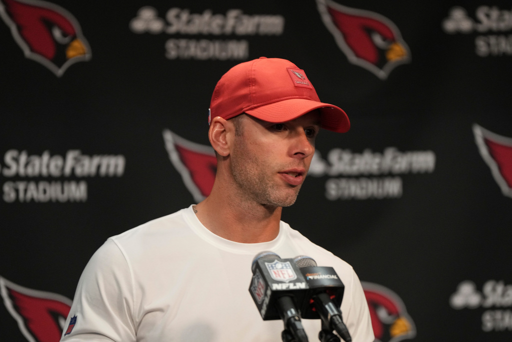 Arizona Cardinals head coach Jonathan Gannon speaks during a news conference after an NFL football game against the Atlanta Falcons, Sunday, Dec. 21, 2025, in Glendale, Ariz. (AP Photo/Rick Scuteri)