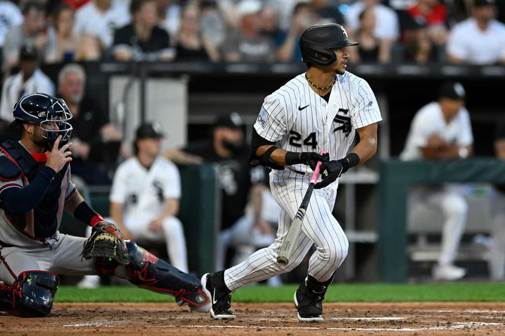 Chicago White Sox's Braden Montgomery watches his RBI single during the fourth inning of a baseball game against the Atlanta Braves in Chicago, Tuesday, June 9, 2026. (AP Photo/Paul Beaty)