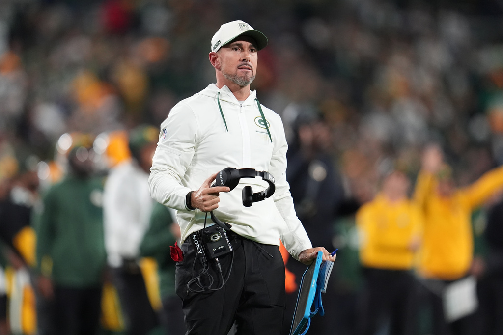 Green Bay Packers head coach Matt LaFleur reacts during the second half of an NFL football game against the Atlanta Falcons in Green Bay, Wis., Thursday, Sept. 24, 2026. (AP Photo/Abbie Parr)