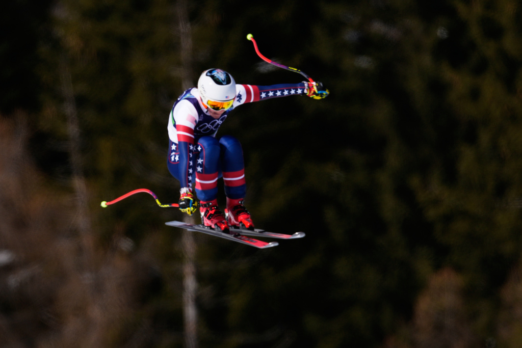 United States' Breezy Johnson speeds down the course during an alpine ski women's downhill race, at the 2026 Winter Olympics, in Cortina d'Ampezzo, Italy, Sunday, Feb. 8, 2026. (AP Photo/Robert F. Bukaty)