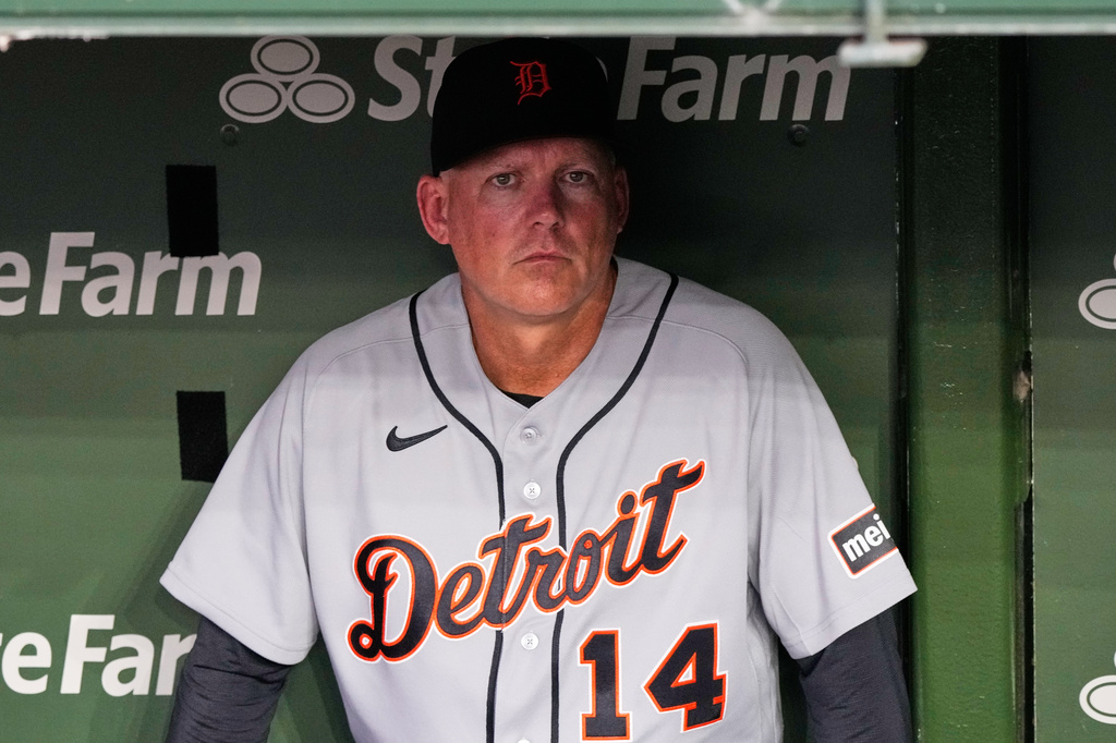 Detroit Tigers manager A.J. Hinch looks to the field before a baseball game against the Chicago Cubs in Chicago, Monday, July 20, 2026. (AP Photo/Nam Y. Huh)