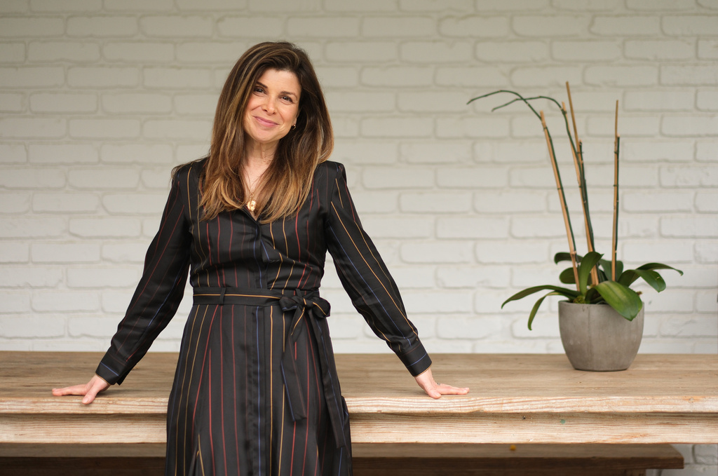 Author Laura Dave poses for a portrait on Tuesday, Dec. 9, 2025, in Santa Monica, Calif. (AP Photo/Chris Pizzello)