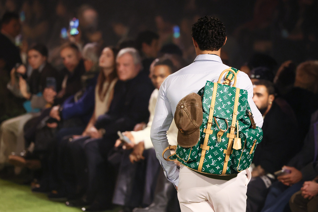 A model wears a creation as part of the Louis Vuitton Fall/Winter 2026-2027 Men's collection presented in Paris, Tuesday, Jan. 20, 2026. (AP Photo/Thomas Padilla)