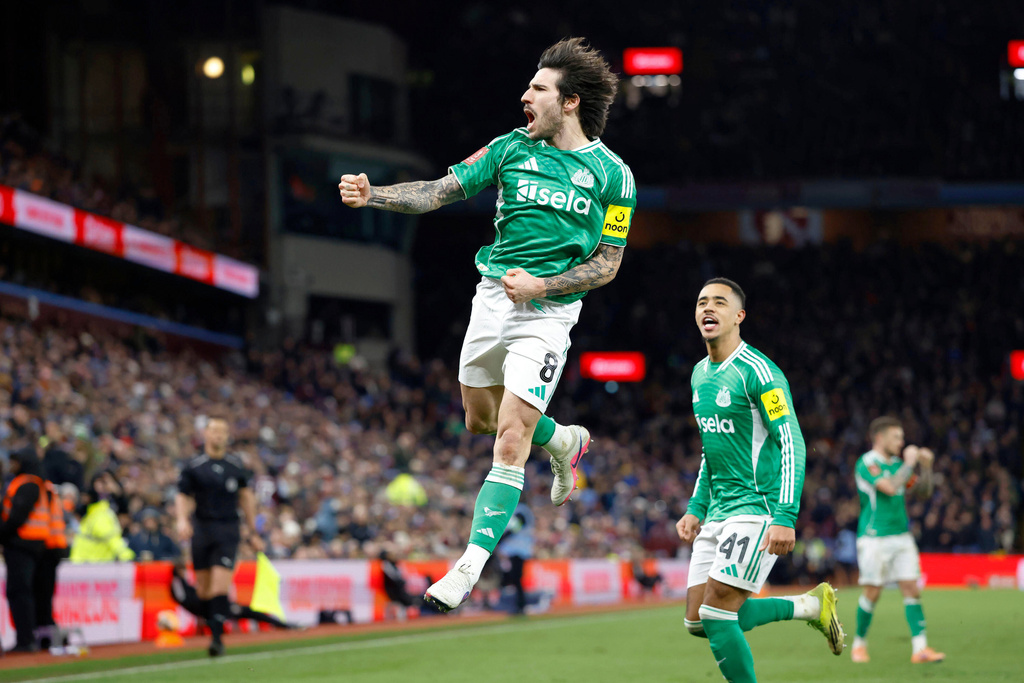 Newcastle United's Sandro Tonali celebrates scoring their side's second goal of the game against Aston Villa during the English FA Cup fourth round soccer match, Saturday, Feb. 14, 2026, in Birmingham, England. (Nigel French/PA via AP)