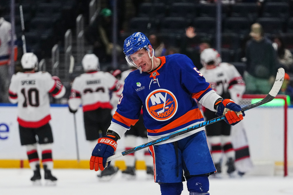 New York Islanders' Casey Cizikas (53) reacts after an NHL hockey game against the Ottawa Senators Saturday, April 11, 2026, in Elmont, N.Y. (AP Photo/Frank Franklin II)