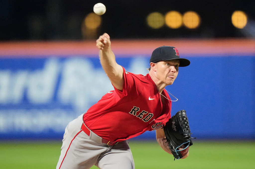 Boston Red Sox's Sonny Gray pitches during the second inning of a baseball game against the New York Mets Friday, July 10, 2026, in New York. (AP Photo/Frank Franklin II)