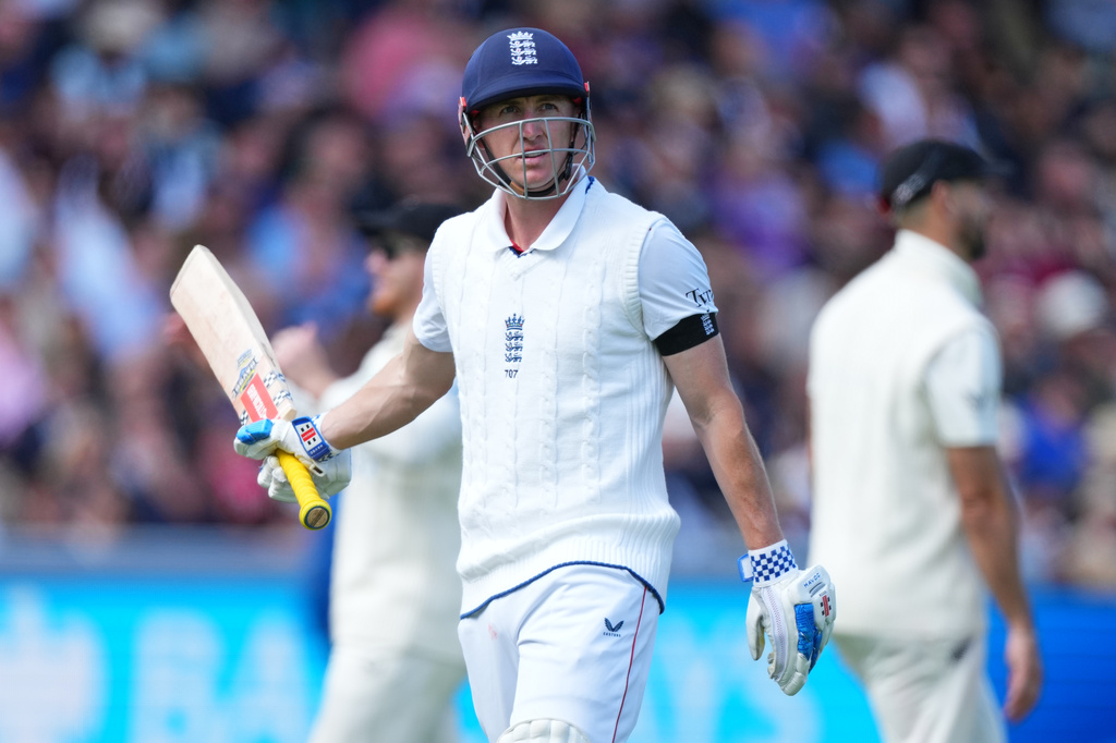 England's Harry Brook leaves the pitch after losing his wicket during the first day of the test match between England and New Zealand at Lord's cricket ground in London, Thursday, June 4, 2026. (AP Photo/Kirsty Wigglesworth)