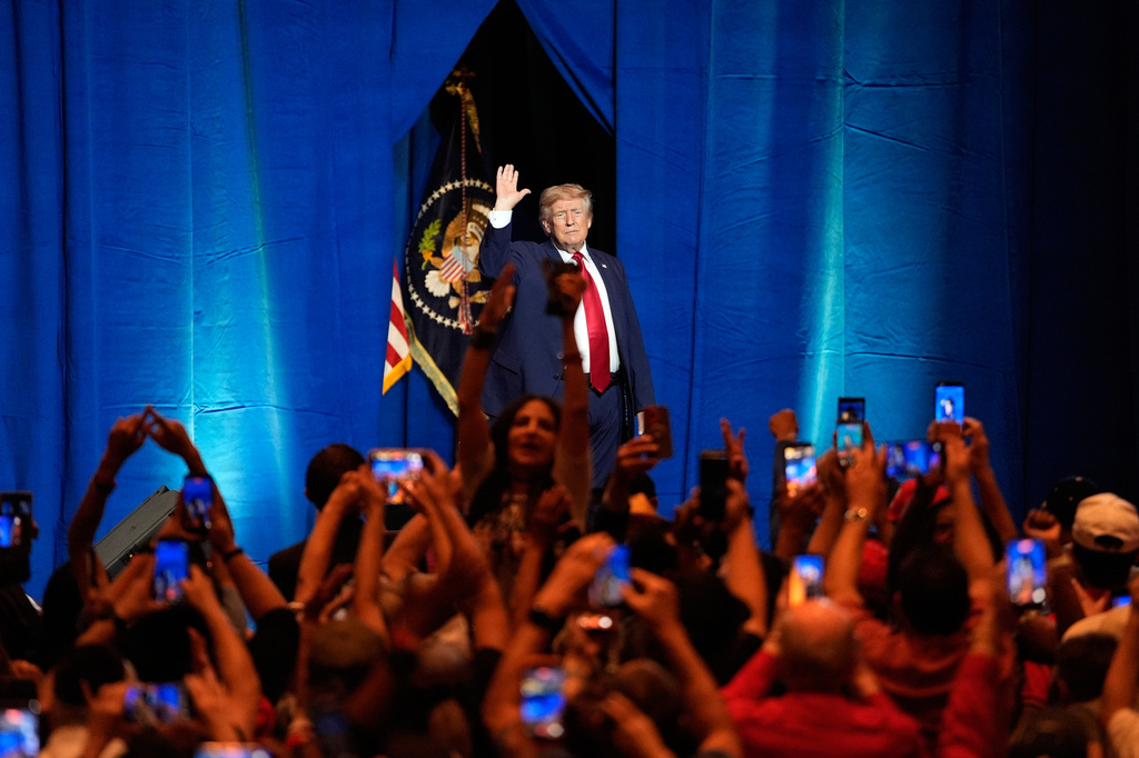 President Donald Trump waves after speaking at an event at the Red Rock Casino Resort and Spa in Las Vegas, Wednesday, Aug. 5, 2026. (AP Photo/John Locher)